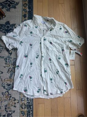 NWT Old Navy White Short-Sleeve Button-Down with Green Palm & Pink Accents